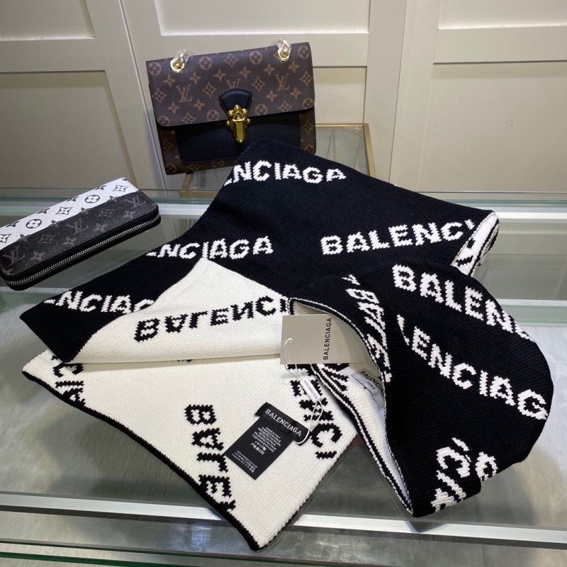 Balenciaga Caps Scarfs